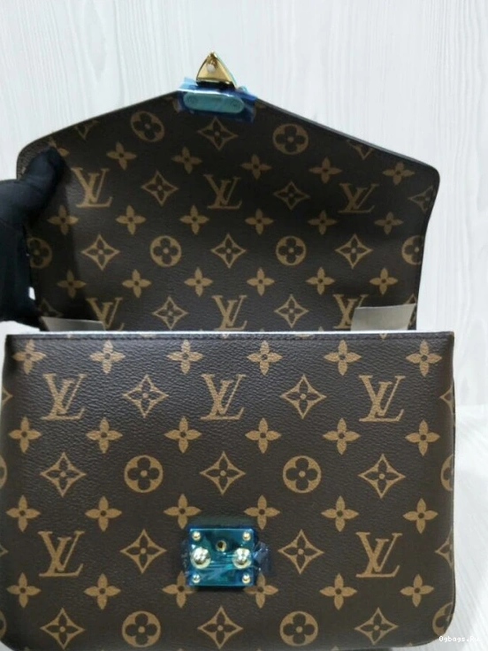 LOUIS VUITTON METIS POCHETTE 0401